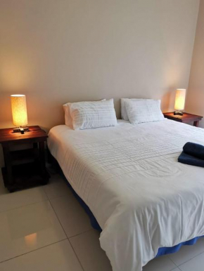 Point Village Accommodation - Estoril Villa 4
